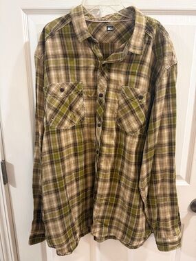 REI Olive and Tan Plaid Button-Front Shirt